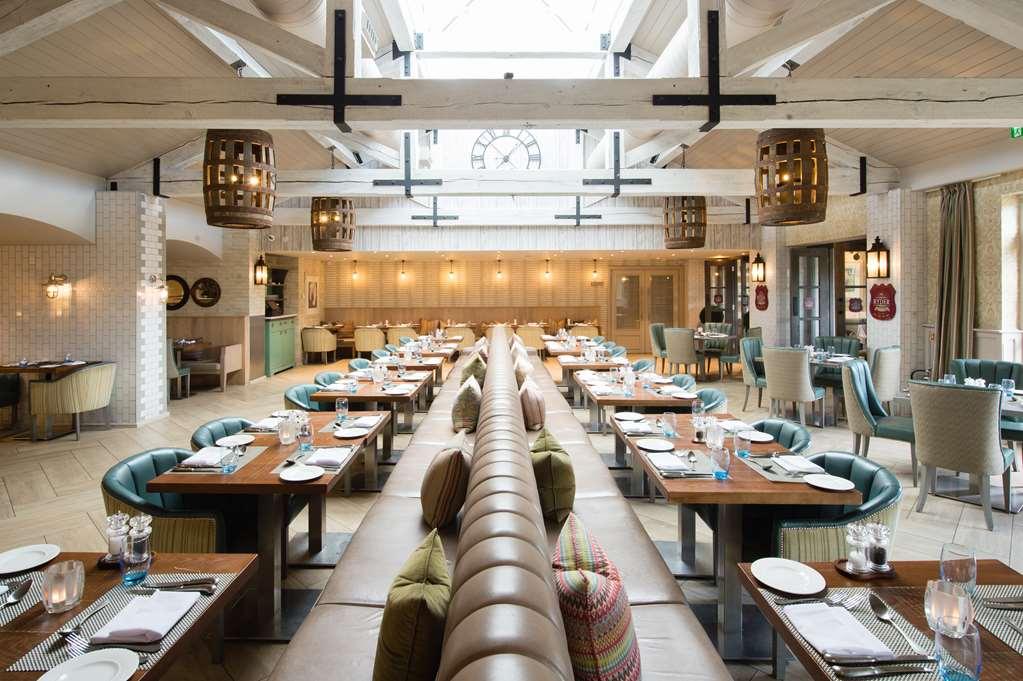The Belfry Hotel & Resort Sutton Coldfield Restaurant foto