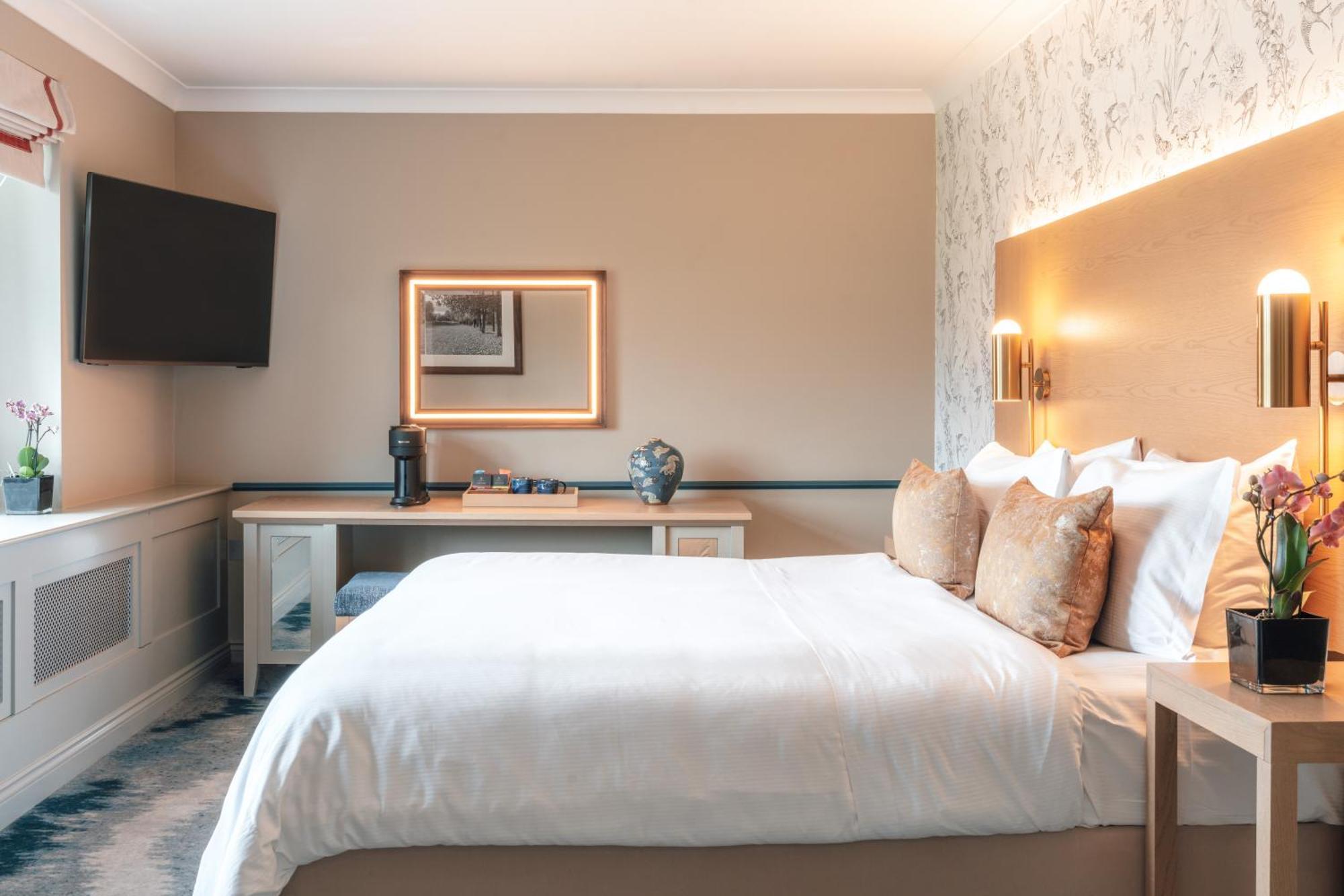 The Belfry Hotel & Resort Sutton Coldfield Zimmer foto